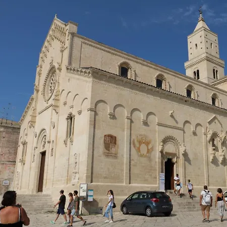Labanca's L'arco Del Duomo *